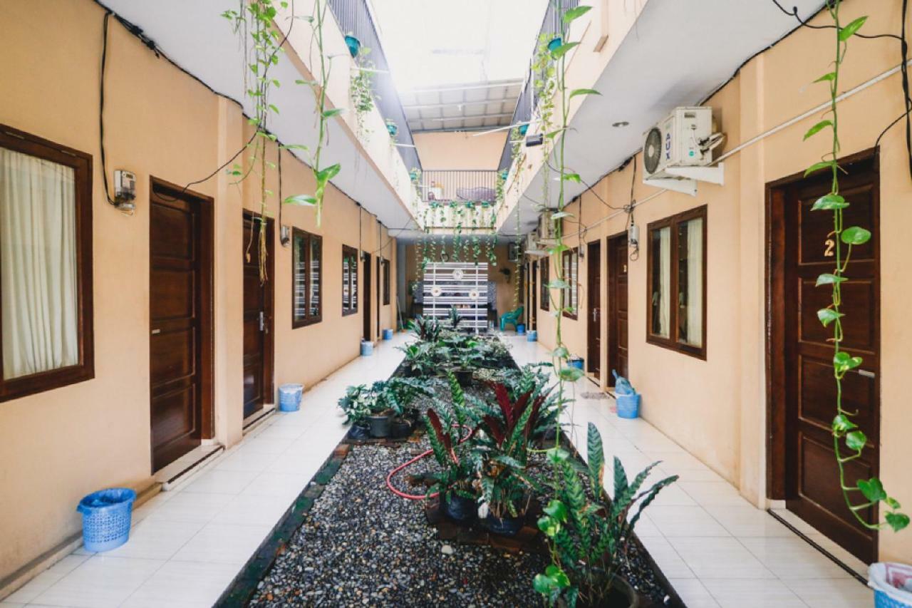 Hotel Reddoorz Near Jalan Gatot Subroto Medan Exterior foto
